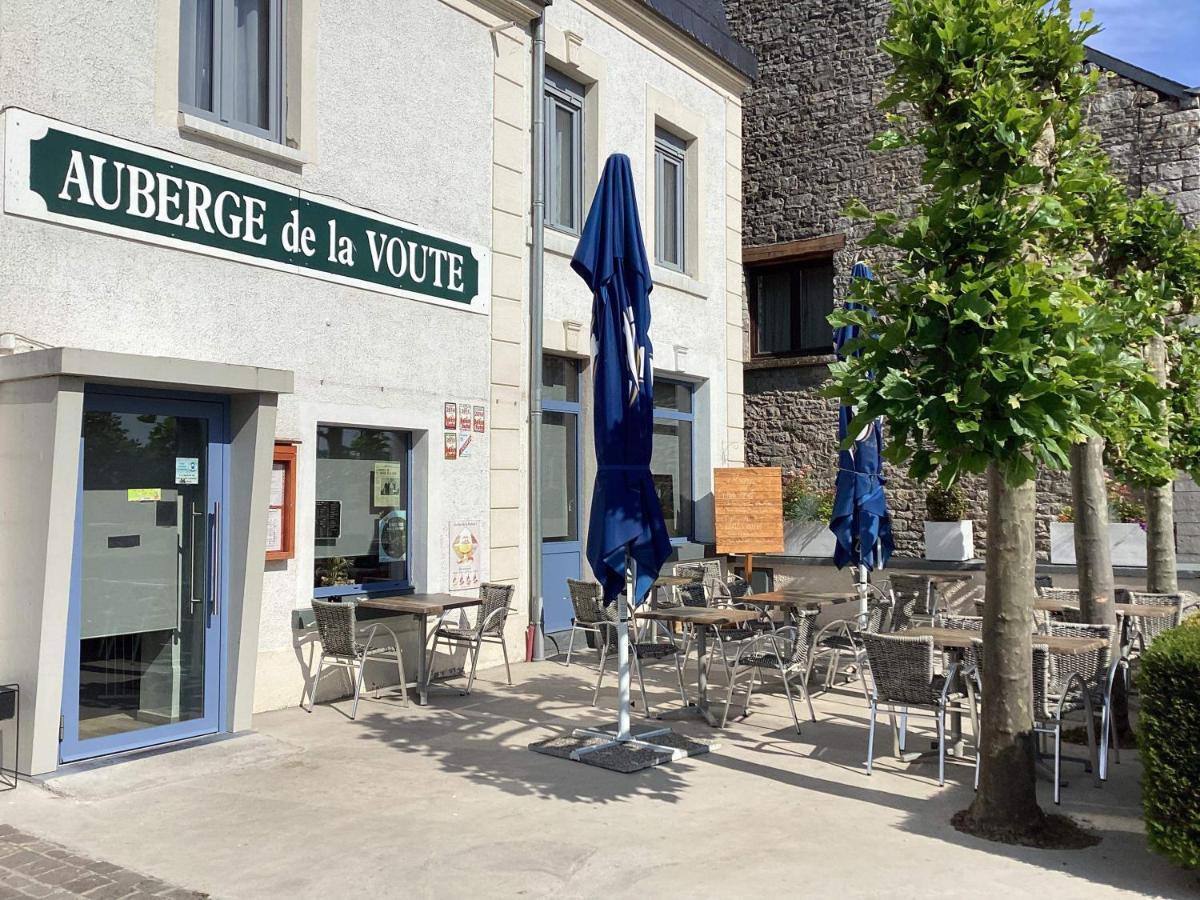 Auberge De La Voute Chooz Exterior foto