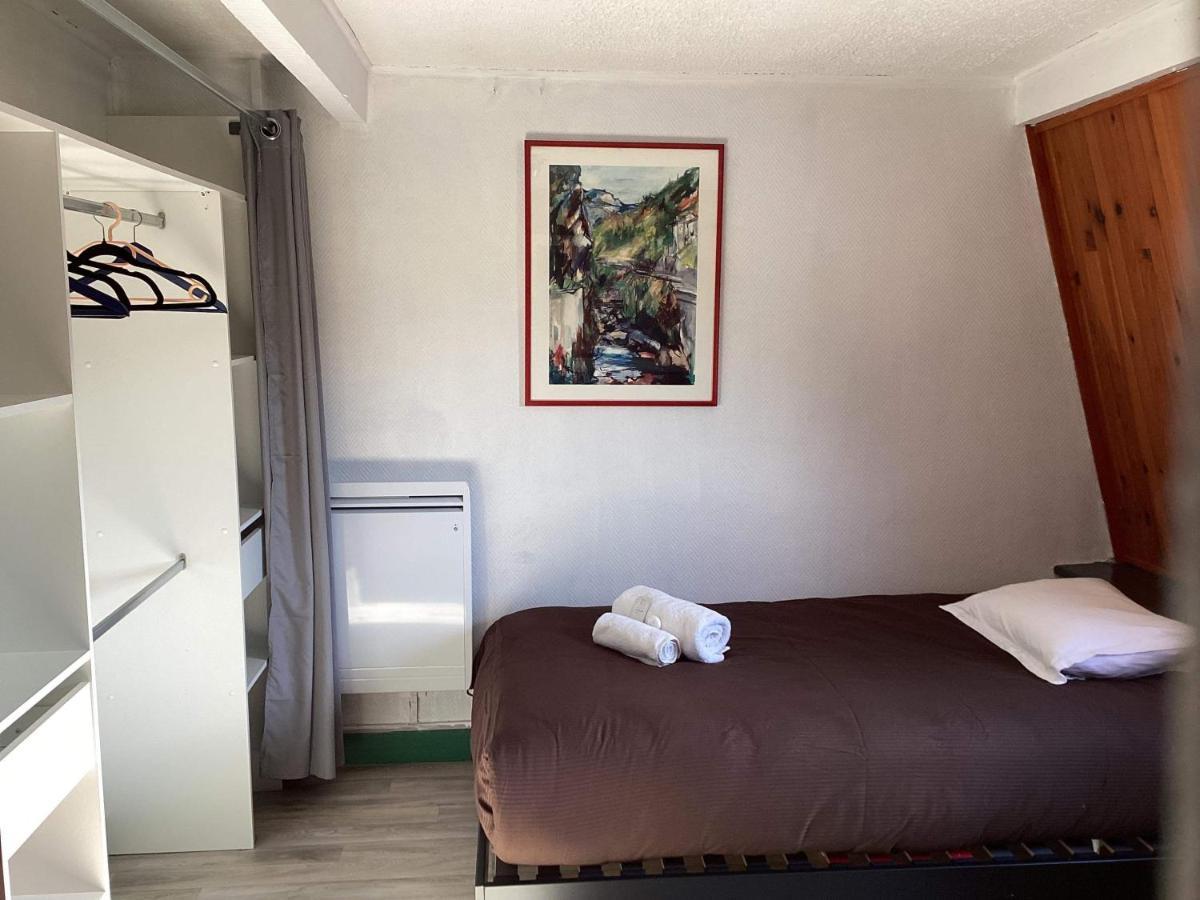 Auberge De La Voute Chooz Exterior foto